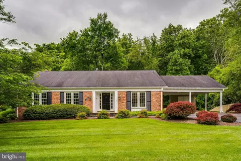 14804 Lake Ter, Rockville, MD 20853