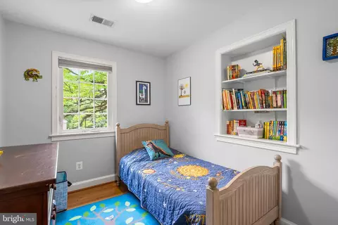Bedroom - 8208 Cedar St, Silver Spring, MD 20910 photo 4 of 4