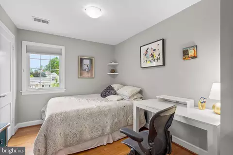 Bedroom - 8208 Cedar St, Silver Spring, MD 20910 photo 2 of 4
