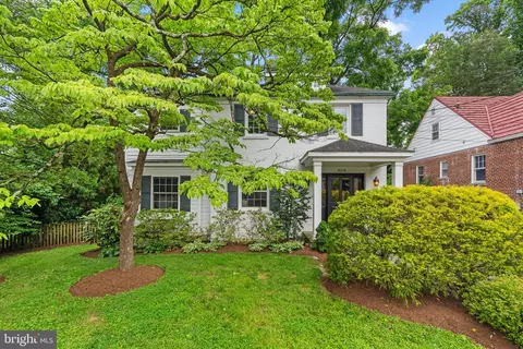 Exterior - 8208 Cedar St, Silver Spring, MD 20910 photo 3 of 6