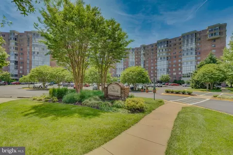 3100 N Leisure World Blvd #908, Silver Spring, MD 20906