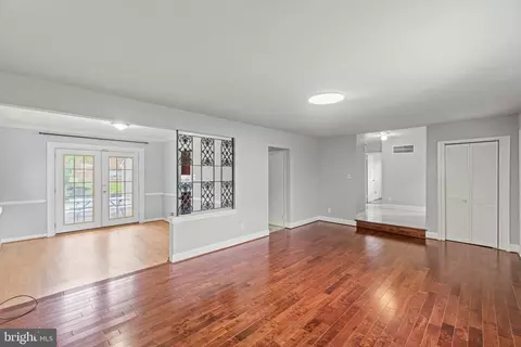 Living - 9407 Sierra St, Silver Spring, MD 20903 photo 4 of 8