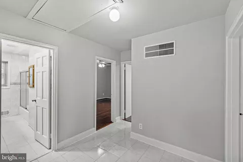 Entry Way - 9407 Sierra St, Silver Spring, MD 20903 photo 2 of 4