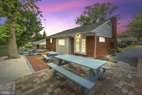 Exterior - 9407 Sierra St, Silver Spring, MD 20903 photo 3 of 10