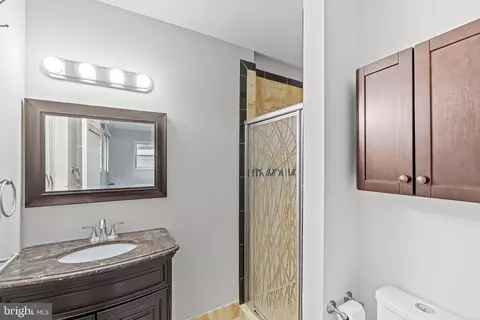 Bath - 9407 Sierra St, Silver Spring, MD 20903 photo 3 of 4
