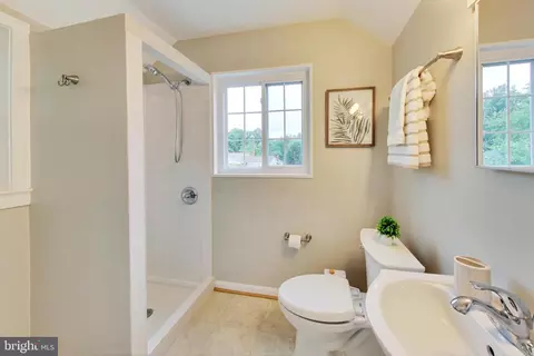 Bath - 12602 Gould Rd, Silver Spring, MD 20906 photo 1 of 3