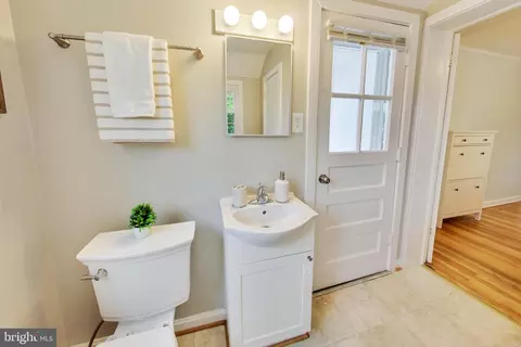 Bath - 12602 Gould Rd, Silver Spring, MD 20906 photo 2 of 3