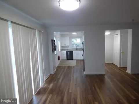 Living - 3307 Kayson St, Silver Spring, MD 20906 photo 3 of 3