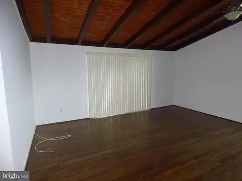 Living - 3307 Kayson St, Silver Spring, MD 20906 photo 2 of 3