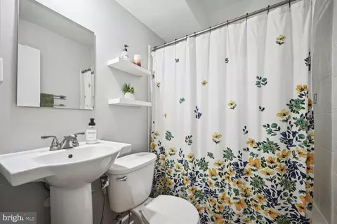 Bath - 12613 Farnell Dr, Silver Spring, MD 20906 photo 2 of 2