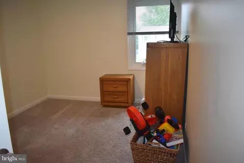 Bedroom - 19860 Beatriz Ave, Poolesville, MD 20837 photo 3 of 6