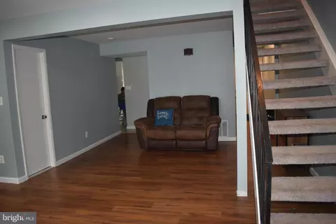 Entry Way - 19860 Beatriz Ave, Poolesville, MD 20837 photo 12 of 17