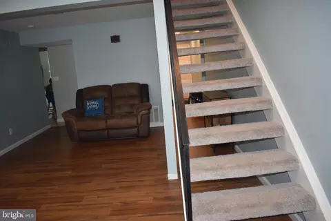 Entry Way - 19860 Beatriz Ave, Poolesville, MD 20837 photo 5 of 17