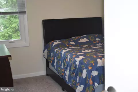 Bedroom - 19860 Beatriz Ave, Poolesville, MD 20837 photo 1 of 6
