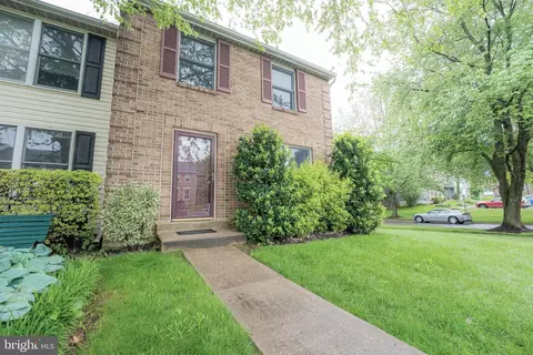 7710 White Cliff Ter, Derwood, MD 20855