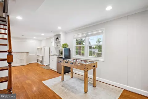 Entry Way - 11434 Mapleview Dr, Silver Spring, MD 20902 photo 4 of 6