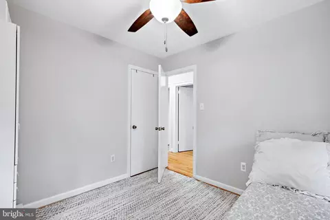 Bedroom - 11434 Mapleview Dr, Silver Spring, MD 20902 photo 5 of 7