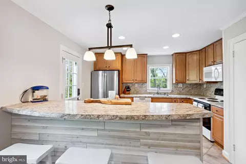 Kitchen - 11434 Mapleview Dr, Silver Spring, MD 20902 photo 2 of 9