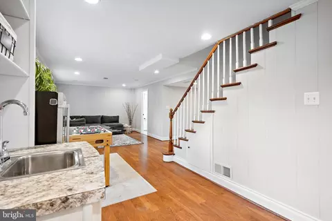 Entry Way - 11434 Mapleview Dr, Silver Spring, MD 20902 photo 3 of 6