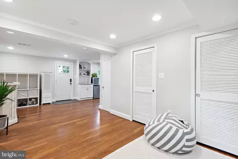 Entry Way - 11434 Mapleview Dr, Silver Spring, MD 20902 photo 6 of 6