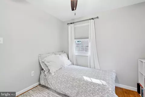 Bedroom - 11434 Mapleview Dr, Silver Spring, MD 20902 photo 6 of 7