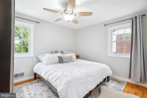 Bedroom - 11434 Mapleview Dr, Silver Spring, MD 20902 photo 1 of 7