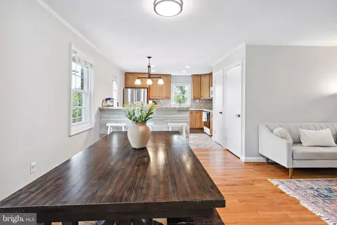Dining - 11434 Mapleview Dr, Silver Spring, MD 20902 photo 2 of 2