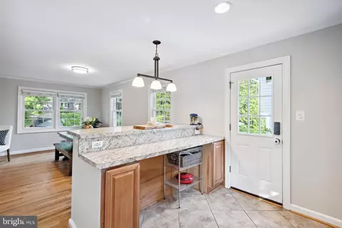 Kitchen - 11434 Mapleview Dr, Silver Spring, MD 20902 photo 8 of 9