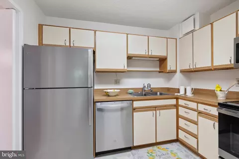 15107 Interlachen Dr #2-623, Silver Spring, MD 20906 photo 9