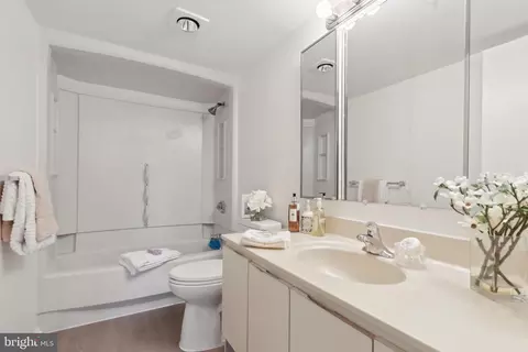 15107 Interlachen Dr #2-623, Silver Spring, MD 20906 photo 23