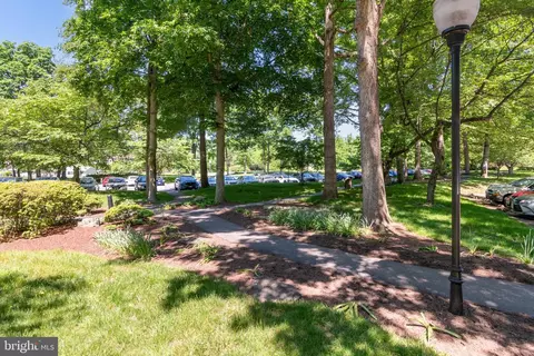 15107 Interlachen Dr #2-623, Silver Spring, MD 20906 photo 2