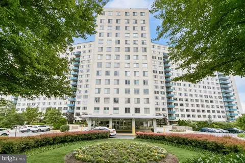 10500 Rockville Pik #919, Rockville, MD 20852