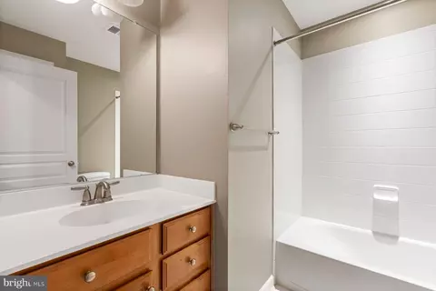 Bath - 1751 Chiswick Ct, Silver Spring, MD 20904 photo 3 of 4