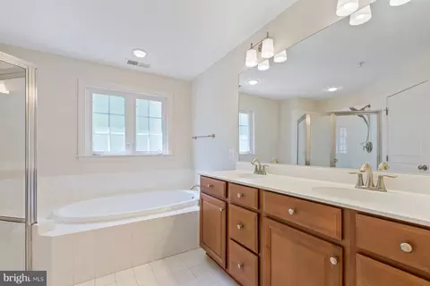 Bath - 1751 Chiswick Ct, Silver Spring, MD 20904 photo 1 of 4