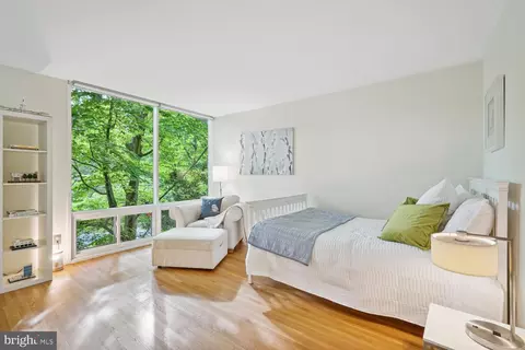 Bedroom - 1001 La Grande Rd, Silver Spring, MD 20903 photo 5 of 9