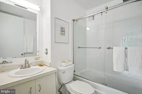 Bath - 1001 La Grande Rd, Silver Spring, MD 20903 photo 3 of 4