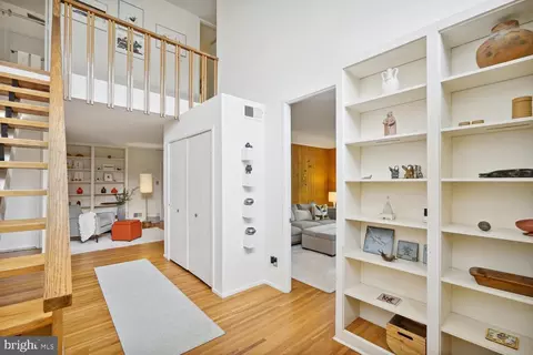 Entry Way - 1001 La Grande Rd, Silver Spring, MD 20903 photo 3 of 6