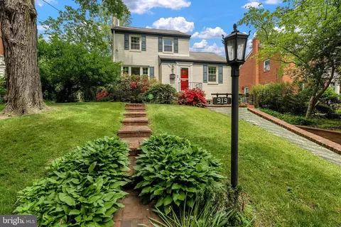 919 Langley Dr, Silver Spring, MD 20901 photo 2