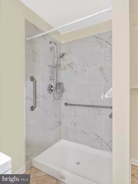 Bath - 14124 Sturtevant Rd, Silver Spring, MD 20905 photo 2 of 6