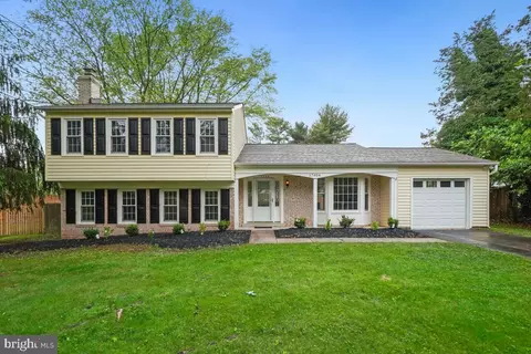 17404 Hoskinson Rd, Poolesville, MD 20837 photo 2