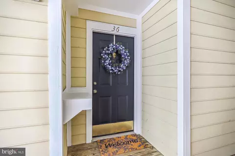 935 Beacon Square Ct #36, Gaithersburg, MD 20878