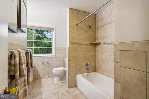 300 Lamberton Dr, Silver Spring, MD 20902 photo 19