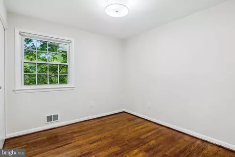 300 Lamberton Dr, Silver Spring, MD 20902 photo 23