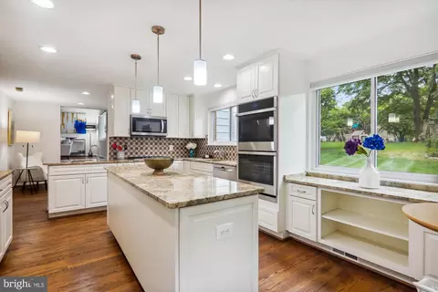 300 Lamberton Dr, Silver Spring, MD 20902 photo 8