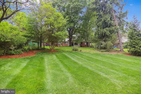 300 Lamberton Dr, Silver Spring, MD 20902 photo 3