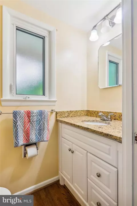 300 Lamberton Dr, Silver Spring, MD 20902 photo 12