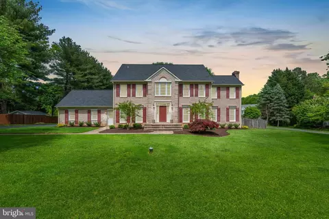 18713 Shremor Dr, Derwood, MD 20855