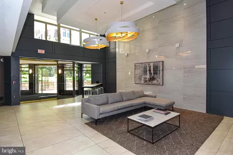 7111 Woodmont Ave #315, Chevy Chase, MD 20815