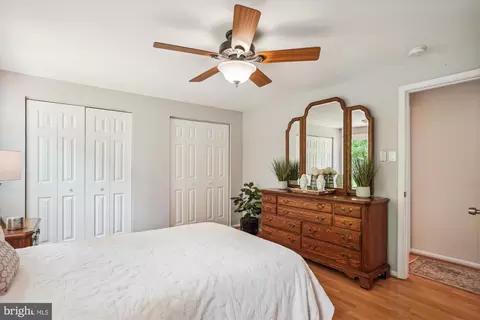 Bedroom - 924 Pointer Ridge Dr, Gaithersburg, MD 20878 photo 6 of 11