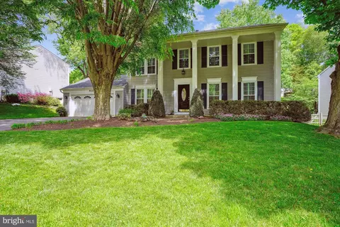 924 Pointer Ridge Dr, Gaithersburg, MD 20878